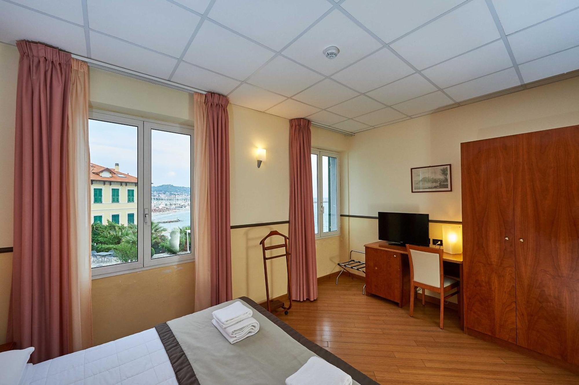 Hotel Corallo Imperia Quarto foto